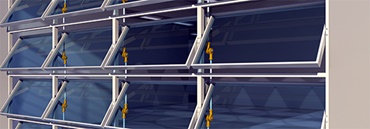 Facade with igubal spherical bearings