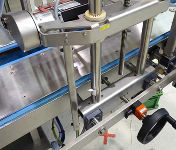 drylin® linear systems in labelling machines
